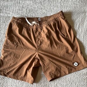 Men's Vuori Kore 7” shorts Size L